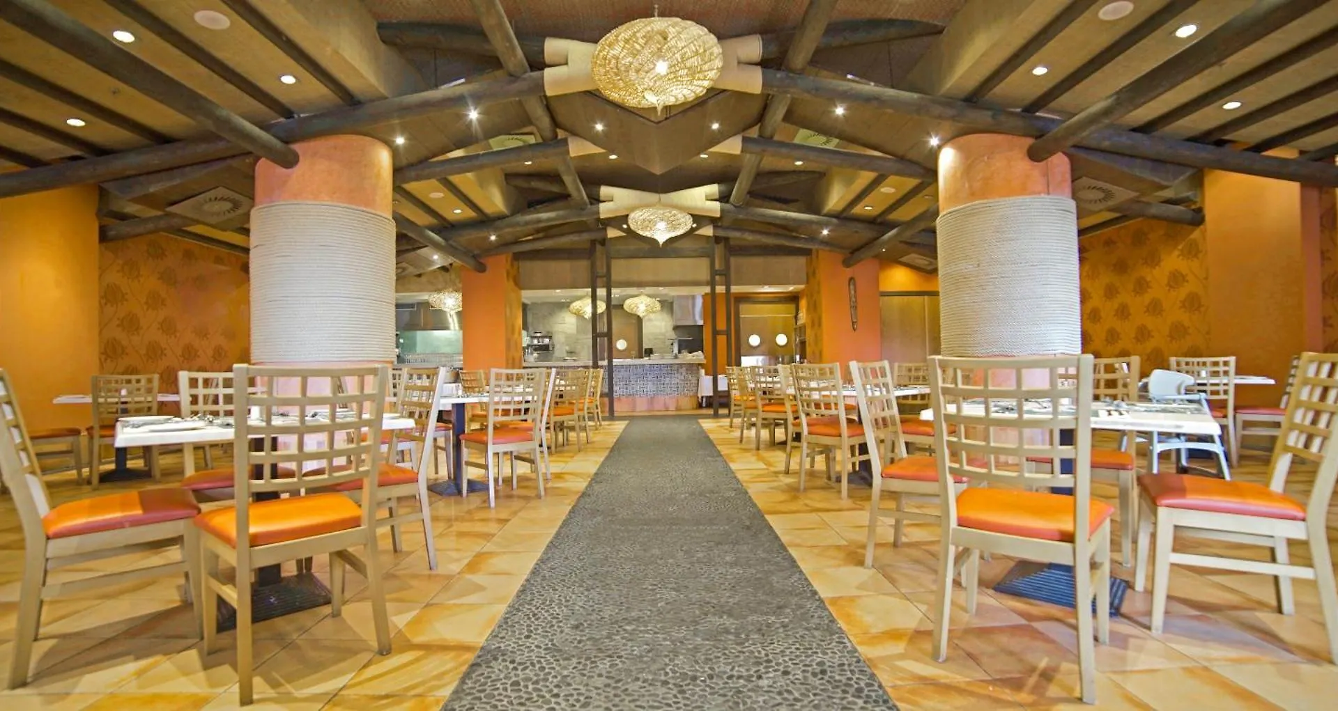 Holiday World Polynesia Benalmádena Hotel